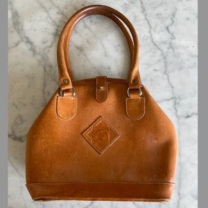 Vintage leather satchel handbag EUC